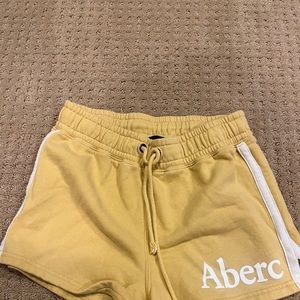 Abercrombie size small shorts